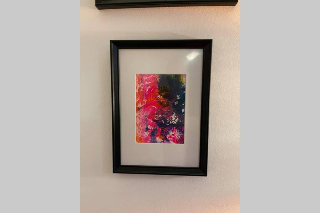 Apartment Happiness By Nicole Jutka, Visual Artist Olimp Exterior foto