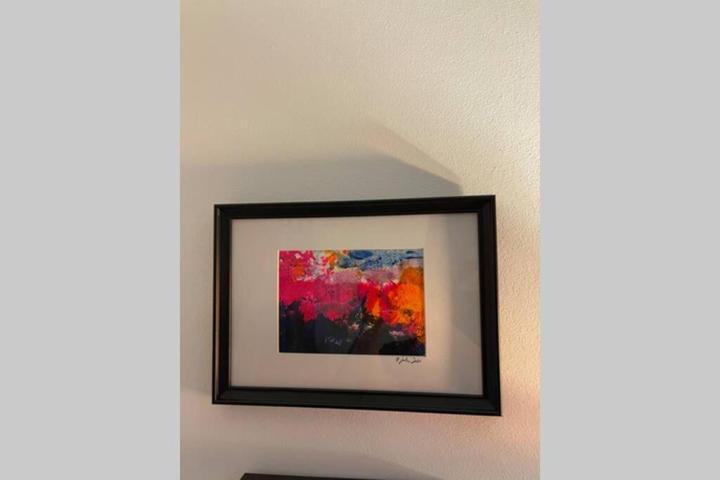 Apartment Happiness By Nicole Jutka, Visual Artist Olimp Exterior foto