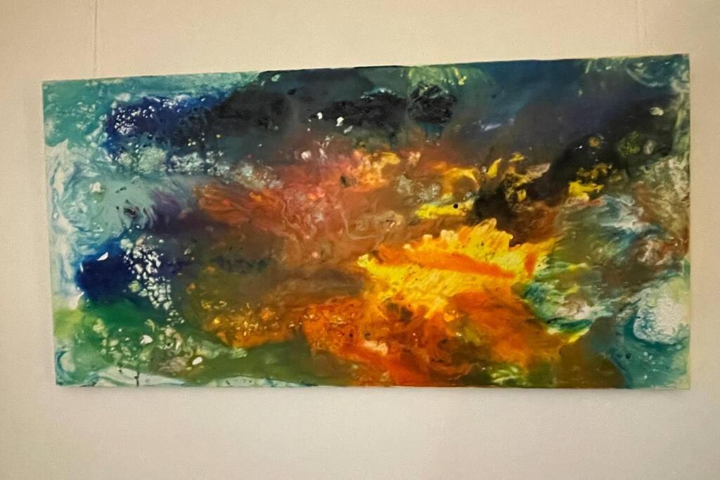 Apartment Happiness By Nicole Jutka, Visual Artist Olimp Exterior foto